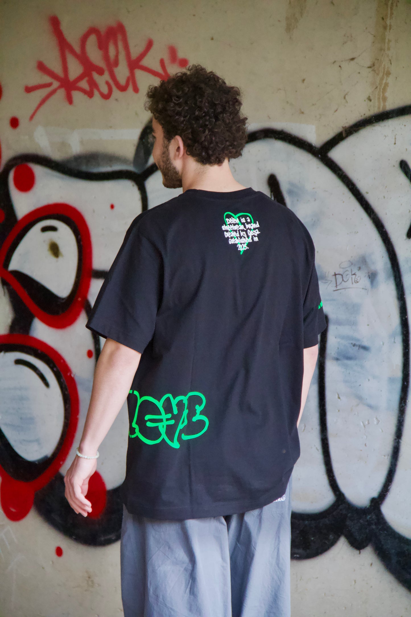 Black fluo green rubber tee
